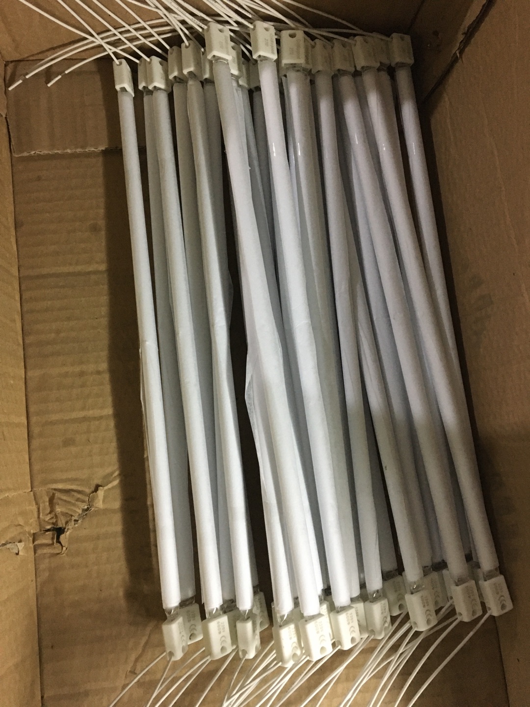 27.25 240v 1500w halogen heat lamp
