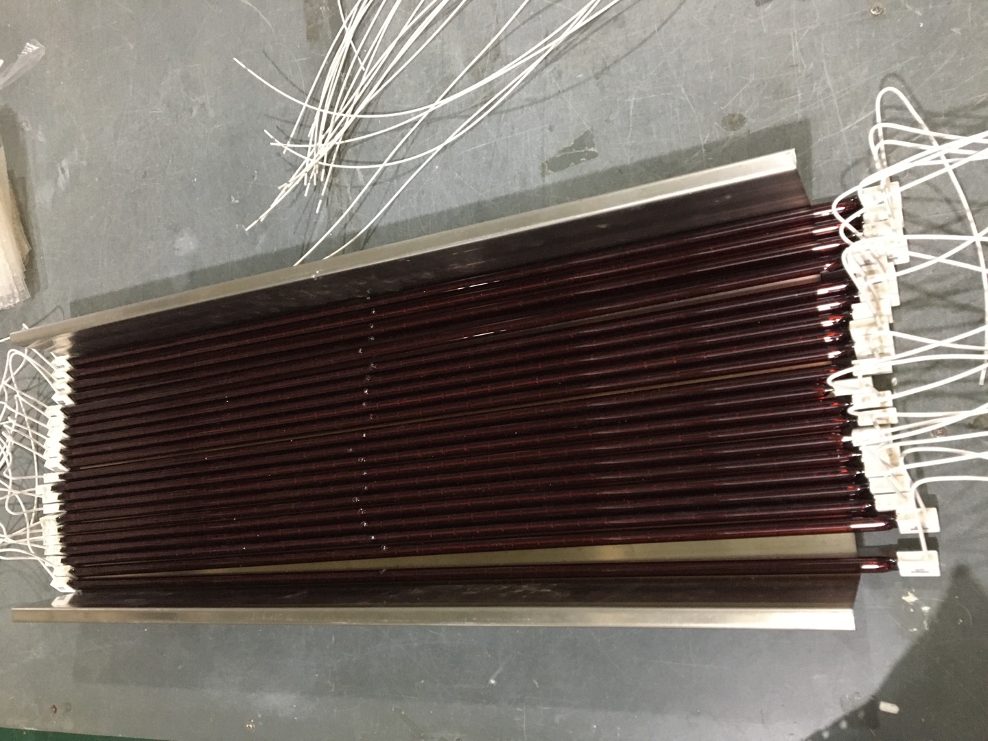 Hot selling 605mm 220v 1000w halogen heating lamp
