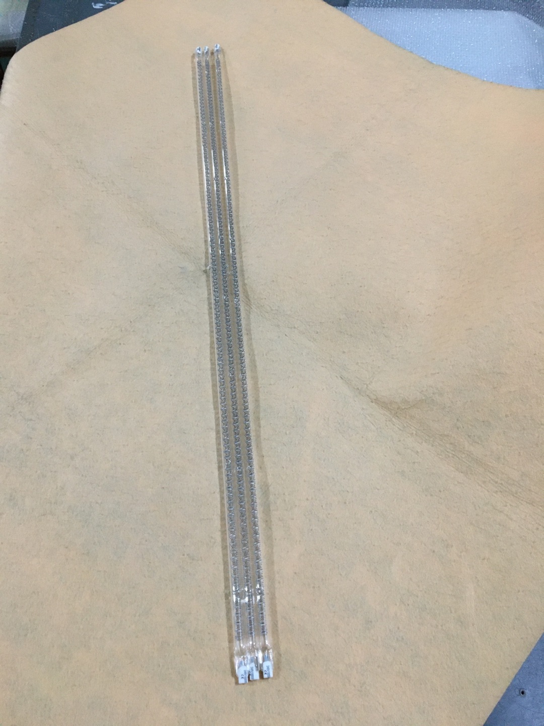 Semi Transparent 1100mm 220v 2000w Quartz IR Halogen Heating Element